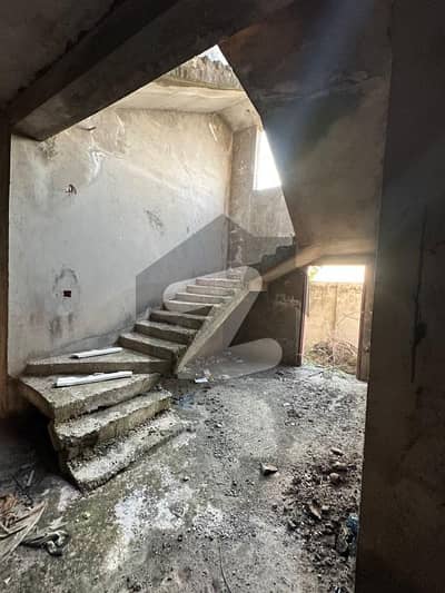 پی ایچ اے ایف آفیسرز ریزڈینسیا کوری روڈ,اسلام آباد میں 5 کمروں کا 14 مرلہ مکان 4.7 کروڑ میں برائے فروخت۔ پی ایچ اے ایف آفیسرز ریزڈینسیا کوری روڈ,اسلام آباد میں 5 کمروں کا 14 مرلہ مکان 4.7 کروڑ میں برائے فروخت۔