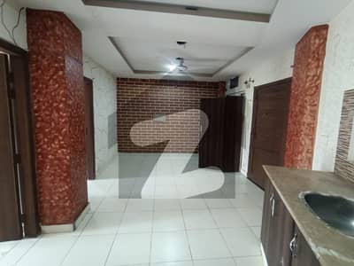 Two bed unfernish flat available for rent in E11.