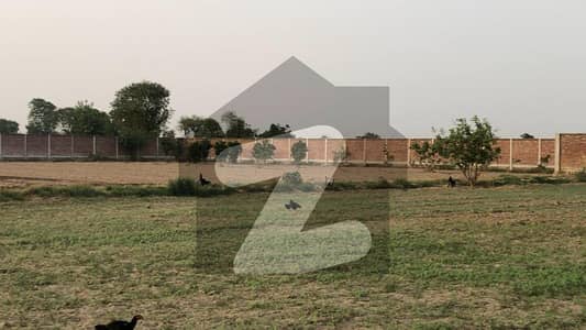 لی گرینز لگژری فارم ہاؤس سوسائٹی بیدیاں روڈ,لاہور میں 4 کنال رہائشی پلاٹ 1.4 کروڑ میں برائے فروخت۔