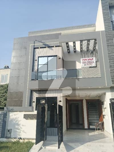 ڈریم گارڈنز ڈیفینس روڈ,لاہور میں 5 کمروں کا 5 مرلہ مکان 2.7 کروڑ میں برائے فروخت۔