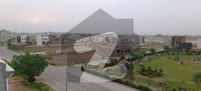 اومیگا ریزیڈنشیا - بغداد بلاک اومیگا ریزیڈینسیا,لاہور - اسلام آباد موٹروے,لاہور میں 3 مرلہ رہائشی پلاٹ 18.5 لاکھ میں برائے فروخت۔