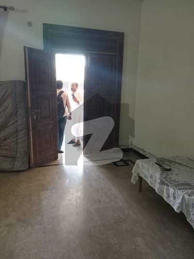 یو ایم ٹی روڈ یو ایم ٹی سوسائٹی,لاہور میں 3 کمروں کا 3 مرلہ مکان 65.0 ہزار میں کرایہ پر دستیاب ہے۔