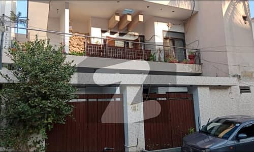 گلستانِ جوہر کراچی میں 6 کمروں کا 10 مرلہ مکان 5.3 کروڑ میں برائے فروخت۔