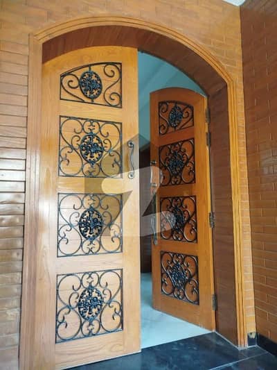 6 Bedrooms Independent House For Rent In F11/2