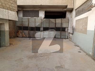 سندھ انڈسٹریل ٹریڈنگ اسٹی - ایس آئی ٹی ای کراچی میں 5 کمروں کا 2 کنال گودام 4.5 لاکھ میں کرایہ پر دستیاب ہے۔ سندھ انڈسٹریل ٹریڈنگ اسٹی - ایس آئی ٹی ای کراچی میں 5 کمروں کا 2 کنال گودام 4.5 لاکھ میں کرایہ پر دستیاب ہے۔