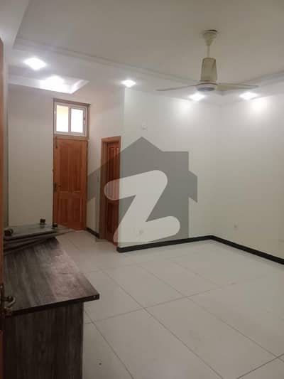 جی ۔ 14/4 جی ۔ 14,اسلام آباد میں 7 کمروں کا 9 مرلہ مکان 2.5 لاکھ میں کرایہ پر دستیاب ہے۔