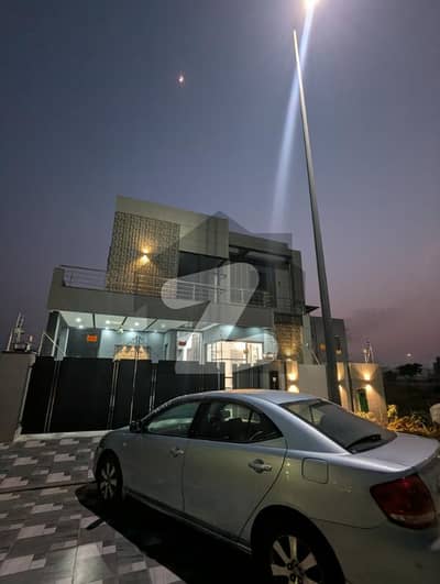 ڈی ایچ اے فیز 7 ڈیفنس (ڈی ایچ اے),لاہور میں 4 کمروں کا 10 مرلہ مکان 2.0 لاکھ میں کرایہ پر دستیاب ہے۔