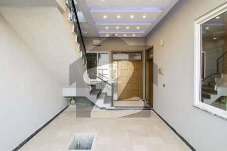 House For Rent 6 Marla Upper Portion Brand New