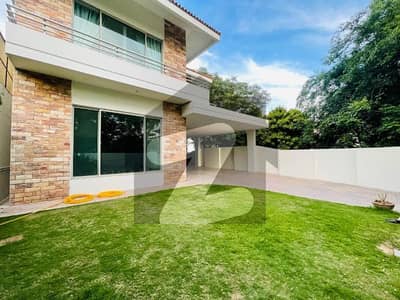 Luxury Triple Storey House On Prime Location Available For Rent In Islamabad