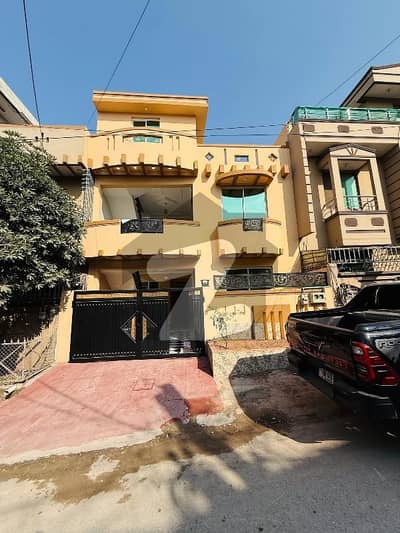 ائیرپورٹ ہاؤسنگ سوسائٹی - سیکٹر 4 ائیرپورٹ ہاؤسنگ سوسائٹی,راولپنڈی میں 4 کمروں کا 5 مرلہ مکان 2.0 کروڑ میں برائے فروخت۔