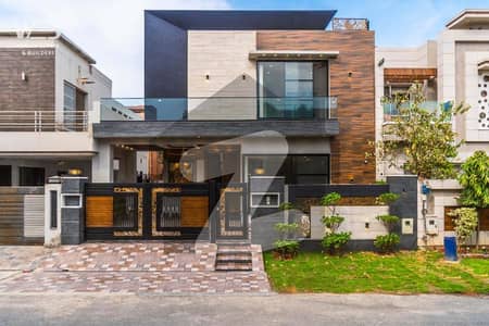 10 Marla Facing Park Modern House in DHA Phase 7 FOR SALE