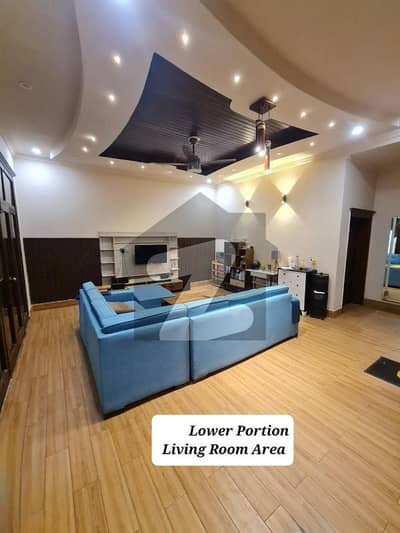 10 Marla Double Storey Facing Park House For Sale In Mustafa Town