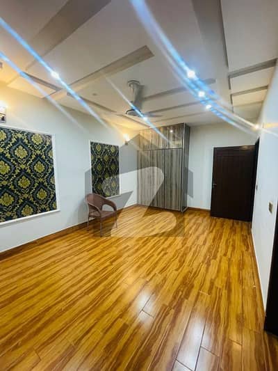 10 marla Lower Portion For Rent