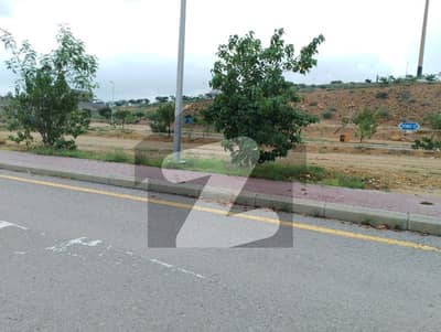 بحریہ ٹاؤن - پریسنٹ 9 بحریہ ٹاؤن کراچی,کراچی میں 1 کنال رہائشی پلاٹ 1.1 کروڑ میں برائے فروخت۔