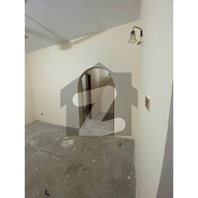 گلریز ہاؤسنگ سکیم راولپنڈی میں 4 کمروں کا 1 کنال زیریں پورشن 72.0 ہزار میں کرایہ پر دستیاب ہے۔