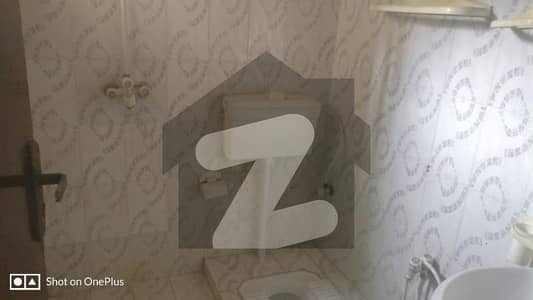 واپڈا ٹاؤن لاہور میں 2 کمروں کا 10 مرلہ مکان 2.5 کروڑ میں برائے فروخت۔