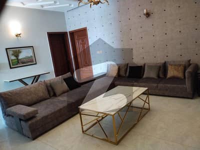 جی ۔ 13 اسلام آباد میں 6 کمروں کا 14 مرلہ مکان 10.5 کروڑ میں برائے فروخت۔