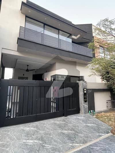 New Modern House For Sale Good Location Reasonable Price Meeting Possible Near Main Road