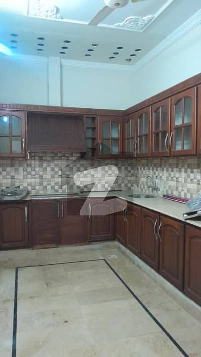 ای ۔ 11/4 ای ۔ 11,اسلام آباد میں 3 کمروں کا 11 مرلہ بالائی پورشن 1.1 لاکھ میں کرایہ پر دستیاب ہے۔