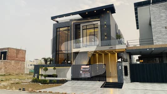 ڈی ایچ اے فیز 6 ڈیفنس (ڈی ایچ اے),لاہور میں 4 کمروں کا 10 مرلہ مکان 5.99 کروڑ میں برائے فروخت۔ ڈی ایچ اے فیز 6 ڈیفنس (ڈی ایچ اے),لاہور میں 4 کمروں کا 10 مرلہ مکان 5.99 کروڑ میں برائے فروخت۔