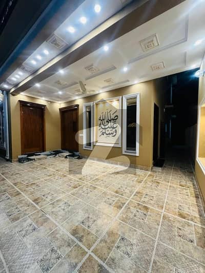 10.5 Marla House In Lahore Is On The Market For sale