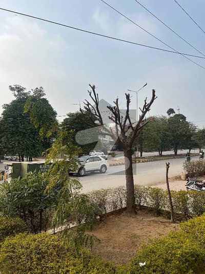 جی ۔ 13/2 جی ۔ 13,اسلام آباد میں 10 مرلہ رہائشی پلاٹ 5.5 کروڑ میں برائے فروخت۔