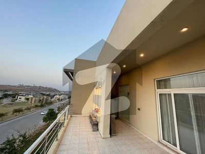 بحریہ ٹاؤن فیز 7 بحریہ ٹاؤن راولپنڈی,راولپنڈی میں 6 کمروں کا 1 کنال مکان 2.5 لاکھ میں کرایہ پر دستیاب ہے۔