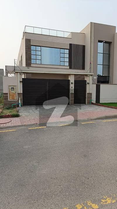 بحریہ ٹاؤن - پریسنٹ 7 بحریہ ٹاؤن کراچی,کراچی میں 6 کمروں کا 2 کنال مکان 13.0 کروڑ میں برائے فروخت۔