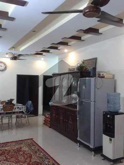 نیا ناظم آباد ۔ بلاک ڈی نیا ناظم آباد,کراچی میں 3 کمروں کا 8 مرلہ بالائی پورشن 2.1 کروڑ میں برائے فروخت۔