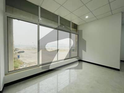 Prime Location Ground Floor Office 1800Sq. ft space available for Rent