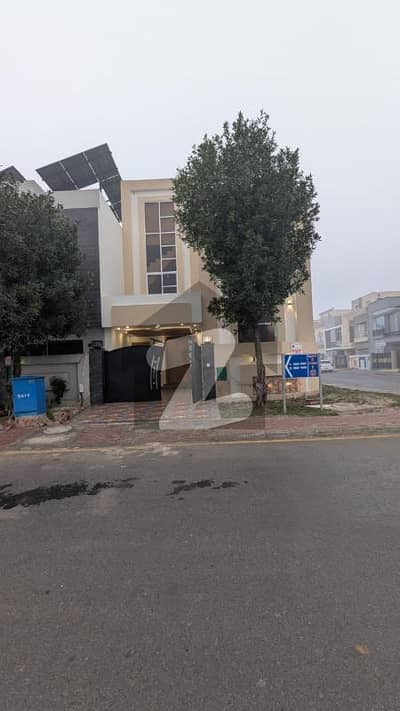 بحریہ آرچرڈ لاہور میں 4 کمروں کا 5 مرلہ مکان 1.95 کروڑ میں برائے فروخت۔