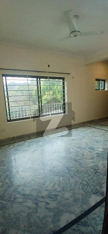 ایف ۔ 10 اسلام آباد میں 7 کمروں کا 1 کنال مکان 6.0 لاکھ میں کرایہ پر دستیاب ہے۔