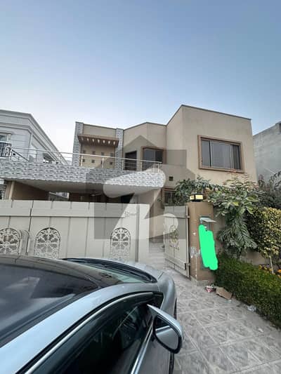 1 kanal like brand new house for sale very hot location