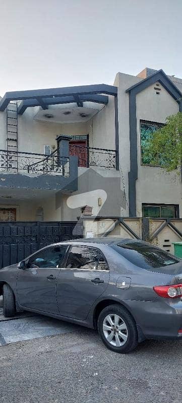 بحریہ ٹاؤن عمر بلاک بحریہ ٹاؤن سیکٹر B,بحریہ ٹاؤن,لاہور میں 3 کمروں کا 5 مرلہ مکان 1.7 کروڑ میں برائے فروخت۔ بحریہ ٹاؤن عمر بلاک بحریہ ٹاؤن سیکٹر B,بحریہ ٹاؤن,لاہور میں 3 کمروں کا 5 مرلہ مکان 1.7 کروڑ میں برائے فروخت۔