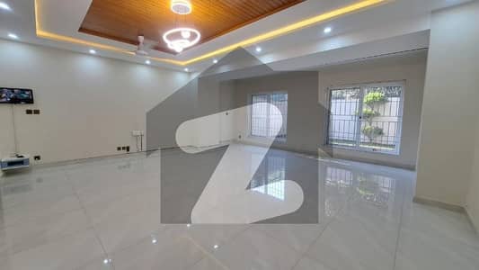 ایف ۔ 7 اسلام آباد میں 5 کمروں کا 1 کنال مکان 10.0 لاکھ میں کرایہ پر دستیاب ہے۔