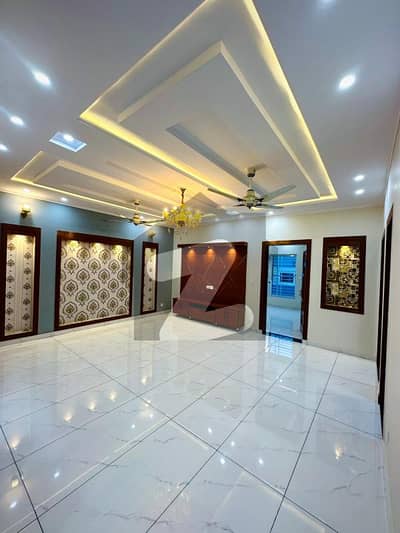 جی ۔ 13 اسلام آباد میں 7 کمروں کا 10 مرلہ مکان 8.95 کروڑ میں برائے فروخت۔