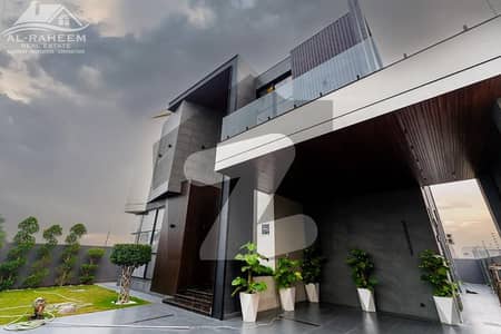 1 KANAL MODERN DESIGN LUXURY VILLA FOR SALE NEAR TO PARK.