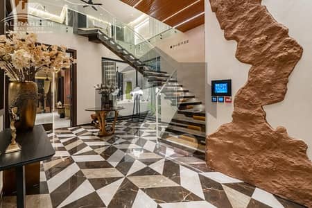 1 KANAL MODERN DESIGN LUXURY VILLA FOR SALE NEAR TO PARK.