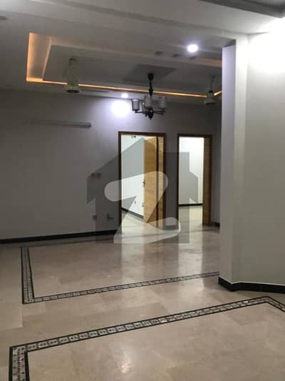 ڈی ۔ 12 اسلام آباد میں 2 کمروں کا 5 مرلہ بالائی پورشن 70.0 ہزار میں کرایہ پر دستیاب ہے۔