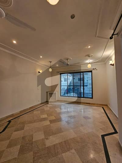 E-11/4 2 Bed 2 Bath TV Lounge Portion