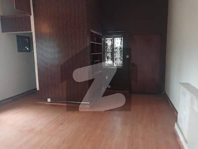 Prime Location Demolishable House for Sale in F-10 Islamabad 511 Sq. Yds CDA Transfer Close-End VIP Street