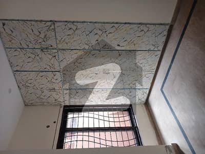 آئی ای پی انجنیئرز ٹاؤن ۔ سیکٹر اے آئی ای پی انجینئرز ٹاؤن,لاہور میں 3 کمروں کا 4 مرلہ مکان 75.0 ہزار میں کرایہ پر دستیاب ہے۔