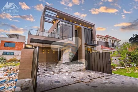 1 KANAL WHITE MODERN BUNGALOW FOR SALE NEAR TO PARK