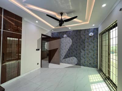 بحریہ آرچرڈ فیز 1 بحریہ آرچرڈ,لاہور میں 3 کمروں کا 10 مرلہ بالائی پورشن 58.0 ہزار میں کرایہ پر دستیاب ہے۔