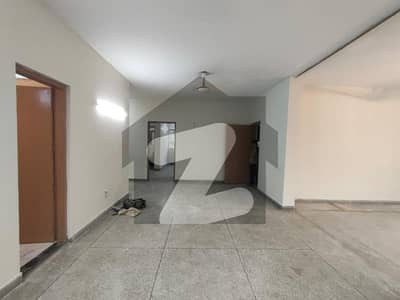 2-Kanal 4-Bedroom'S Office Use House Available For Rent In Cantt. 2-Kanal 4-Bedroom'S Office Use House Available For Rent In Cantt.