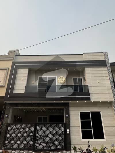 ایڈن ویلی فیصل آباد میں 4 کمروں کا 5 مرلہ مکان 2.8 کروڑ میں برائے فروخت۔