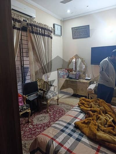 جوہر ٹاؤن فیز 2 جوہر ٹاؤن,لاہور میں 3 کمروں کا 5 مرلہ بالائی پورشن 60.0 ہزار میں کرایہ پر دستیاب ہے۔