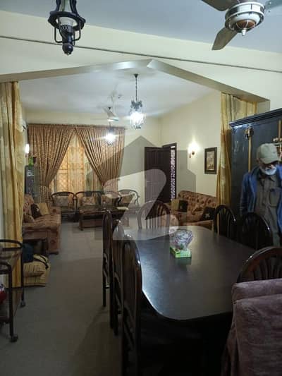 علامہ اقبال ٹاؤن ۔ پاک بلاک علامہ اقبال ٹاؤن,لاہور میں 4 کمروں کا 10 مرلہ مکان 4.75 کروڑ میں برائے فروخت۔