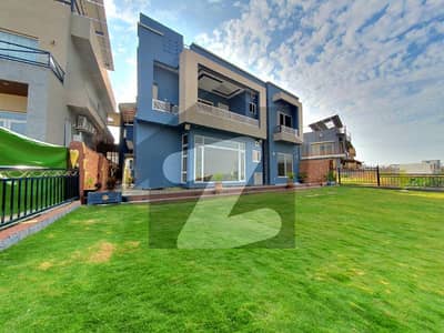 بحریہ ٹاؤن فیز 8 بحریہ ٹاؤن راولپنڈی,راولپنڈی میں 5 کمروں کا 1 کنال مکان 7.45 کروڑ میں برائے فروخت۔