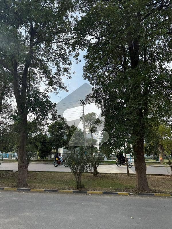 ایڈن ریزیڈینشیا ایڈن,لاہور میں 5 مرلہ رہائشی پلاٹ 85.0 لاکھ میں برائے فروخت۔ ایڈن ریزیڈینشیا ایڈن,لاہور میں 5 مرلہ رہائشی پلاٹ 85.0 لاکھ میں برائے فروخت۔